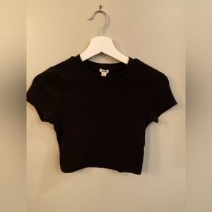 GARAGE cropped tee black